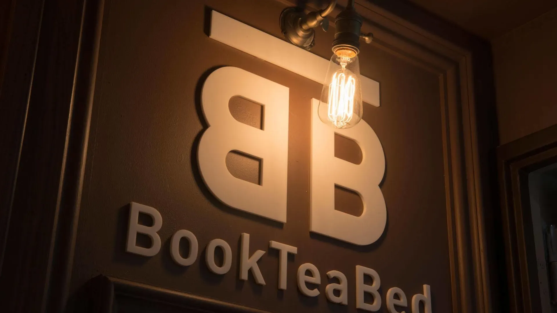 Хостел Book Tea Bed Ginza Токио