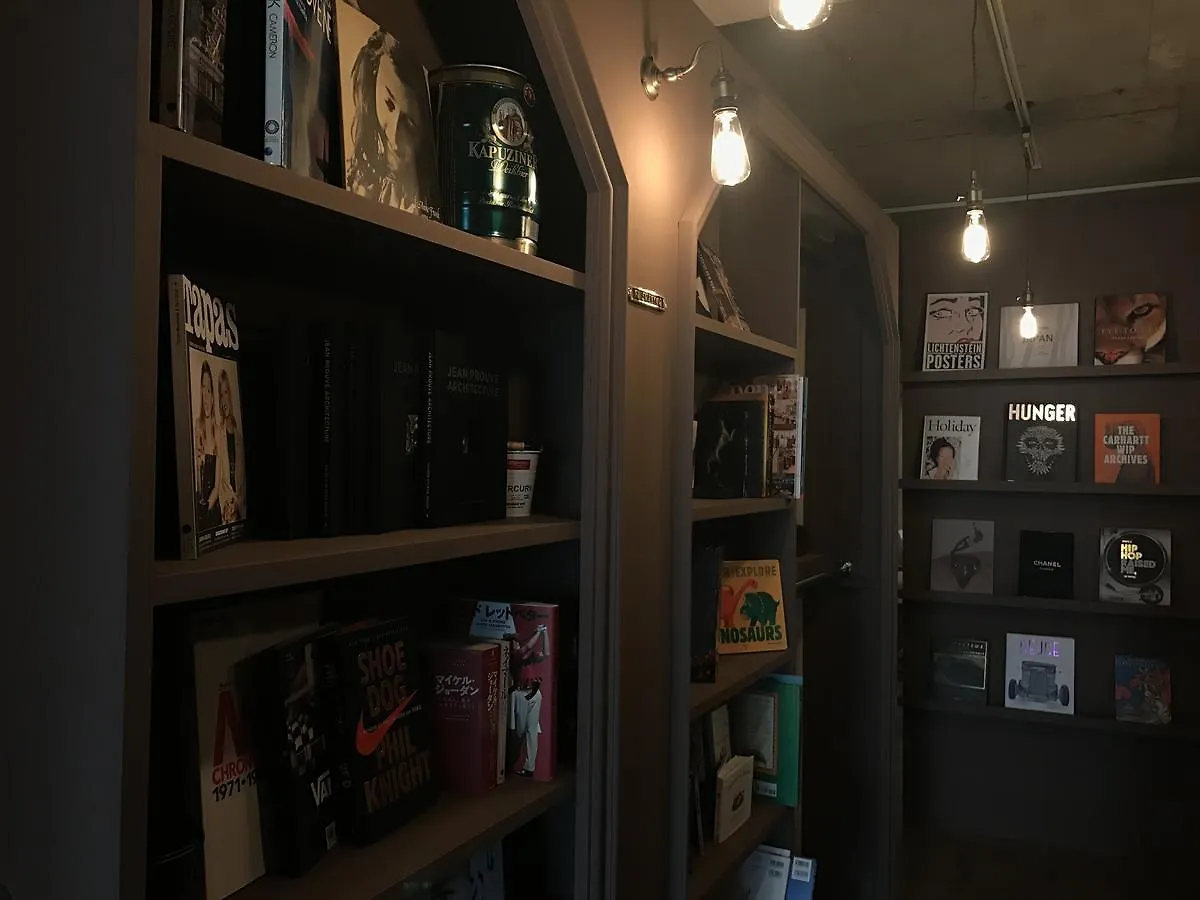 بيت شباب Book Tea Bed Ginza طوكيو اليابان
